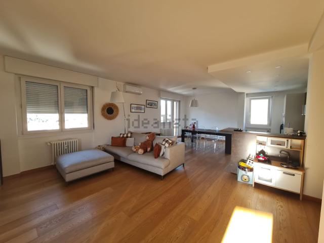 Appartamento in vendita di 114 m² in Via Trento, 57