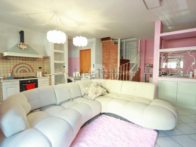 Appartamento in vendita di 114 m² in Via Vermondo di Federico, 6