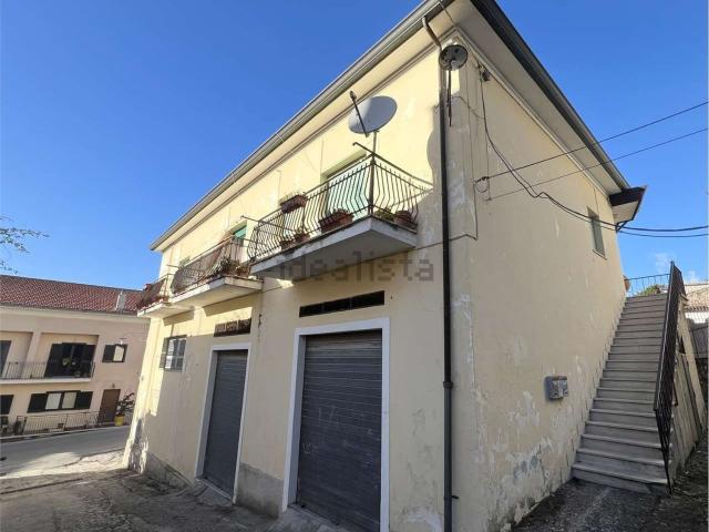 Appartamento in vendita di 114 m² in Via Virilassi