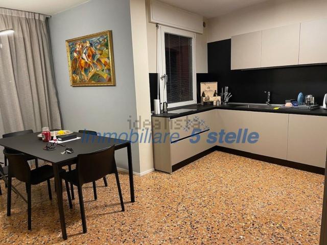 Appartamento in vendita di 114 m² in Viale Verona, 47