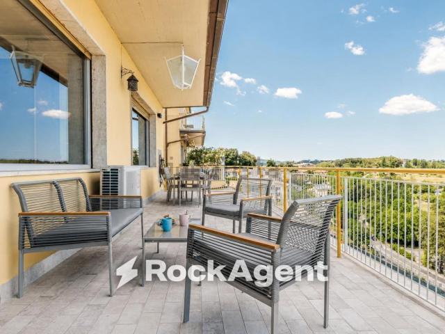 Appartamento in vendita di 114 m² in Viale Camillo Benso di Cavour, 238