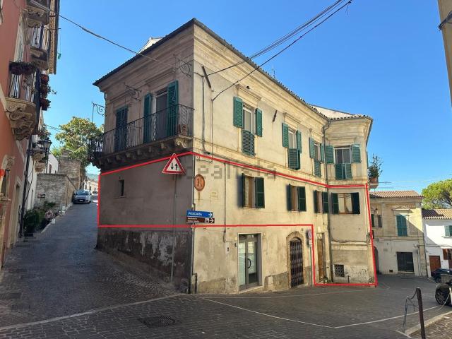 Appartamento in vendita di 114 m² in Piazza Castello, 2