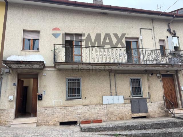 Appartamento in vendita di 115 m² in Via C. Bocchini, 66