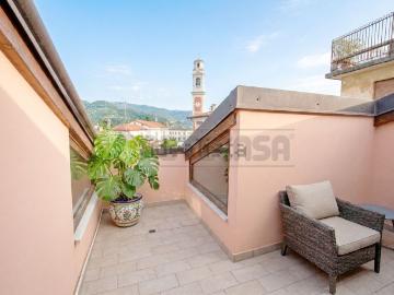 Appartamento in vendita di 115 m² in Via Camillo Benso Conte di Cavour, 16