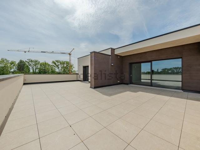 Appartamento in vendita di 115 m² in Via Capitanio