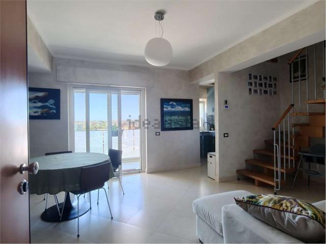 Appartamento in vendita di 115 m² in Via Capo dell&apos Argentiera, 46