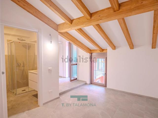 Appartamento in vendita di 115 m² in Via Circonvallazione