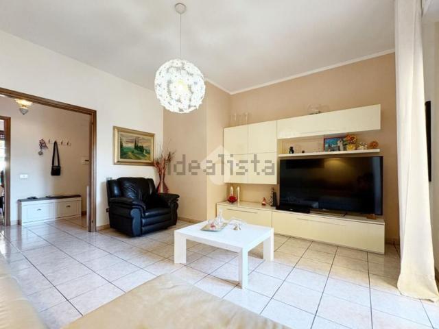 Appartamento in vendita di 115 m² in Via Antonio Canova, 11