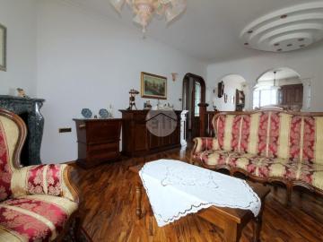 Appartamento in vendita di 115 m² in Via Aie, 49