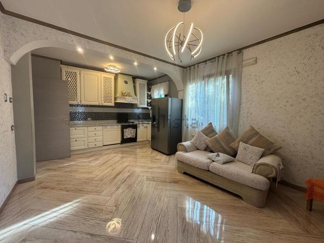 Appartamento in vendita di 115 m² in Via Alessandro Manzoni