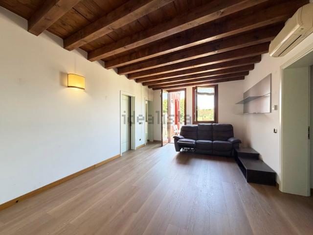 Appartamento in vendita di 115 m² in Via Aristide Gabelli