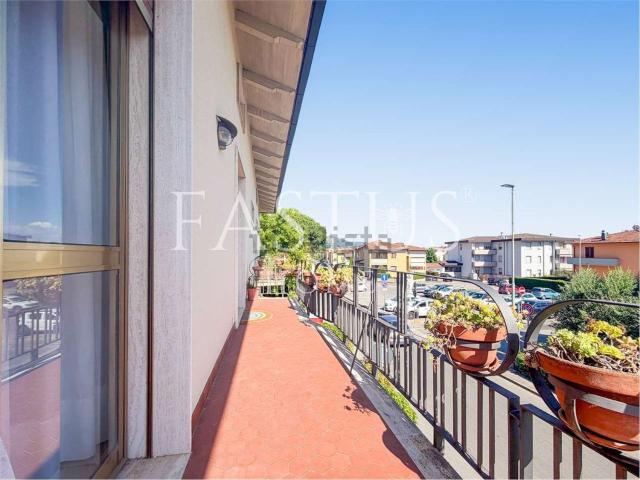 Appartamento in vendita di 115 m² in Via Arrigo Boito, 5