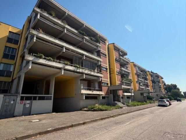 Appartamento in vendita di 115 m² in Via Bossi, 1