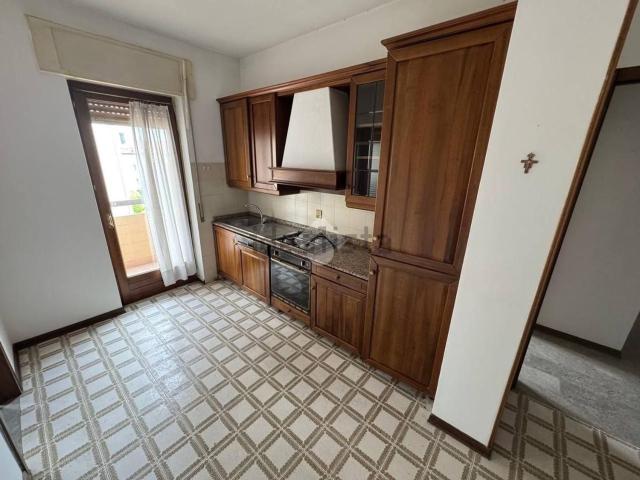 Appartamento in vendita di 115 m² in Via Battaglione Val Leogra, 59