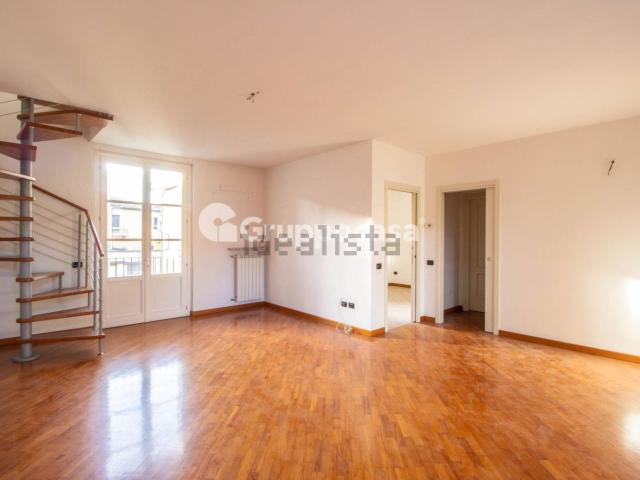 Appartamento in vendita di 115 m² in Via Benedetto Gualdoni