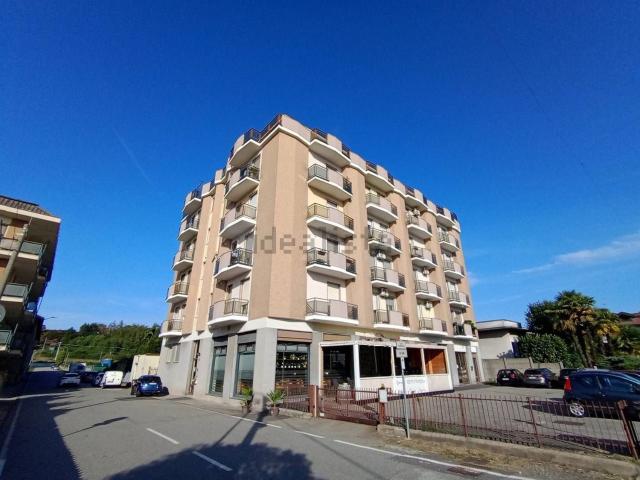 Appartamento in vendita di 115 m² in Via Bramante, 1