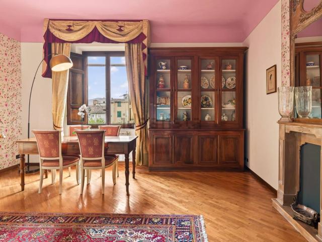 Appartamento in vendita di 115 m² in Via Galli Tassi
