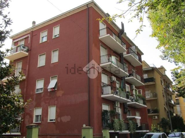 Appartamento in vendita di 115 m² in Via Genova, 3