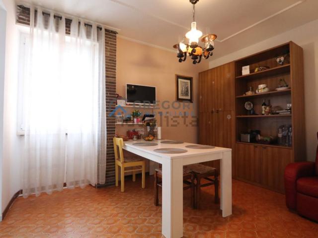 Appartamento in vendita di 115 m² in Via Giuseppe Guarnieri, 1