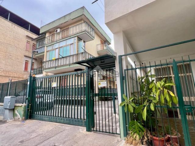Appartamento in vendita di 115 m² in Via Giuseppe d&apos Alì, 3