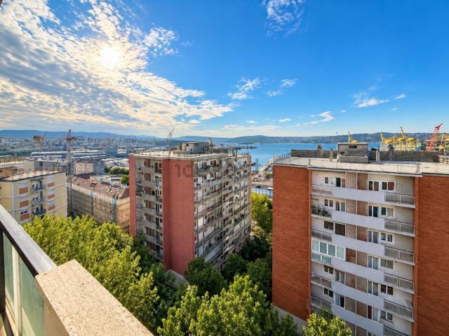 Appartamento in vendita di 115 m² in Via Giuseppe de Coletti, 3