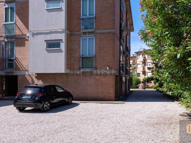 Appartamento in vendita di 115 m² in Via Giuseppe Massarenti, 22