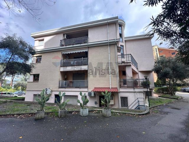 Appartamento in vendita di 115 m² in Via Giuseppe Tommasi, 25