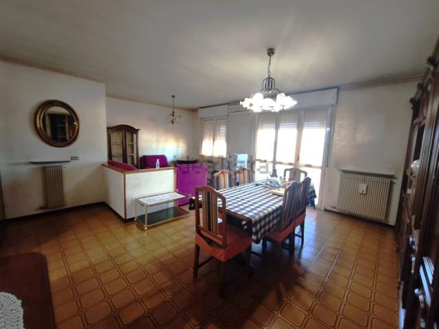 Appartamento in vendita di 115 m² in Via Giacomo Leopardi