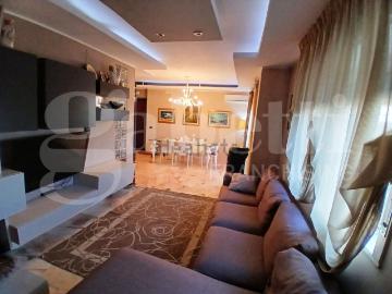 Appartamento in vendita di 115 m² in Via Grotte San Lazzaro