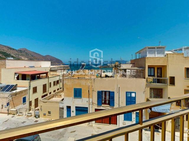 Appartamento in vendita di 115 m² in Via D&apos Annunzio, 7