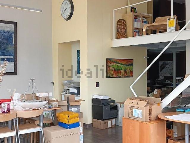 Appartamento in vendita di 115 m² in Via Domodossola, 84