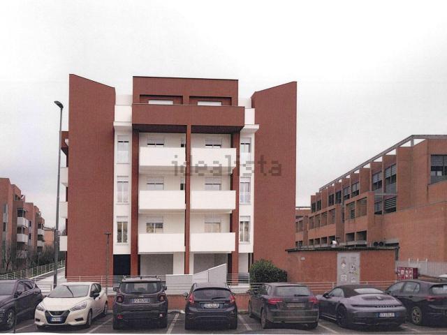 Appartamento in vendita di 115 m² in Via Decio Raggi, 40