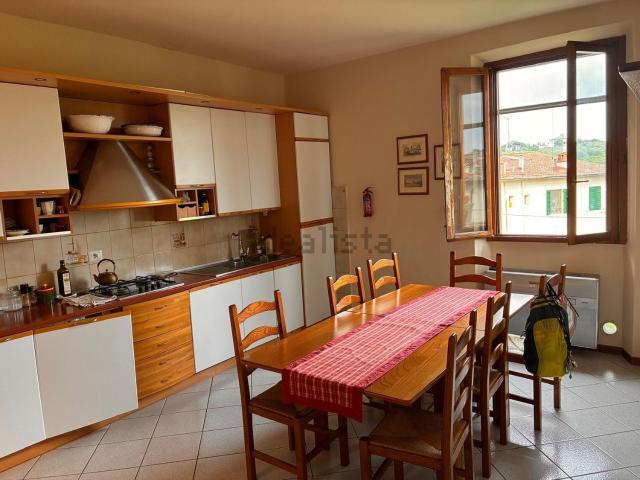 Appartamento in vendita di 115 m² in Via del Podestà