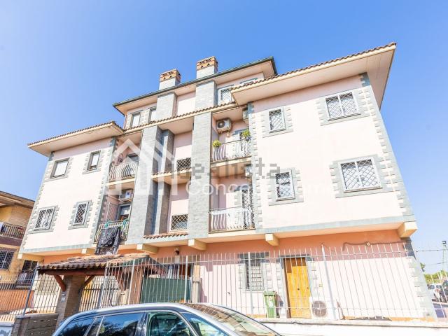 Appartamento in vendita di 115 m² in Via dell&apos Acqua Vergine, 211