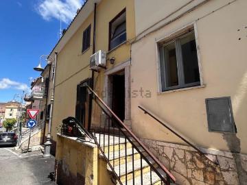 Appartamento in vendita di 115 m² in Via delle Stalle, 3