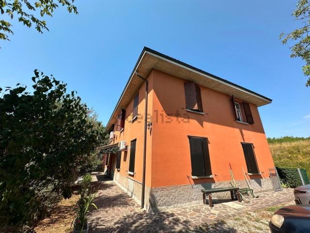 Appartamento in vendita di 115 m² in Via di Mezzo Ponente, 12