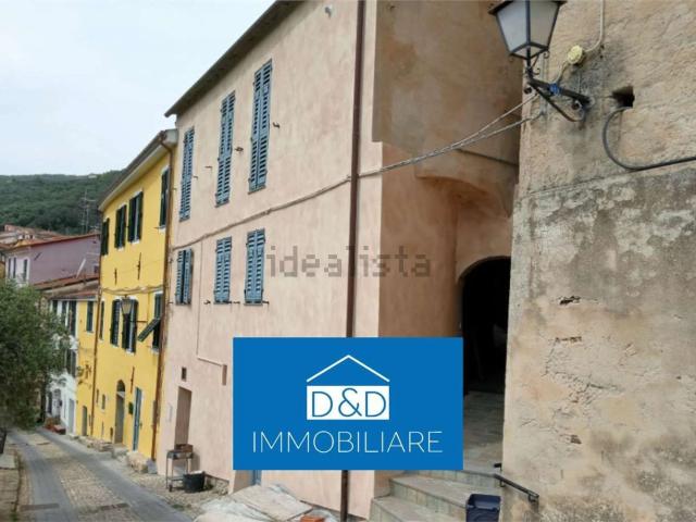 Appartamento in vendita di 115 m² in Via Edmondo de Amicis