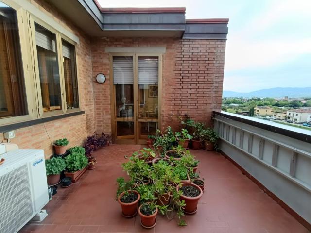 Appartamento in vendita di 115 m² in Via Erbosa