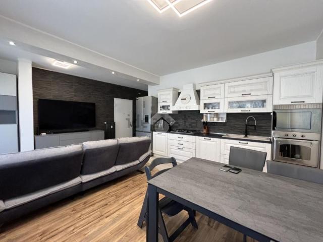 Appartamento in vendita di 115 m² in Via Esiodo, 39