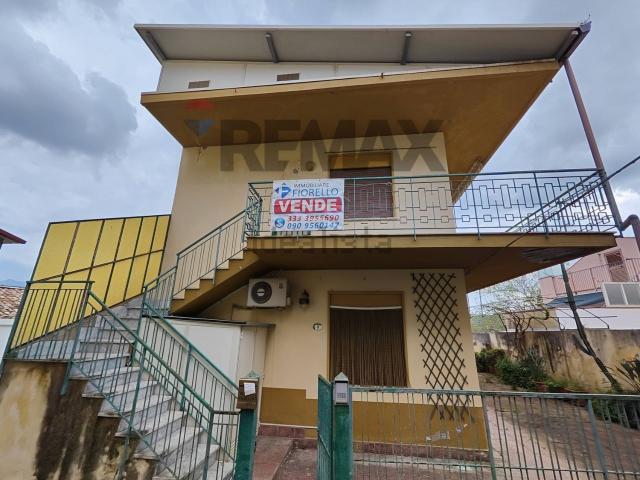 Appartamento in vendita di 115 m² in Via F. Filzi, 22