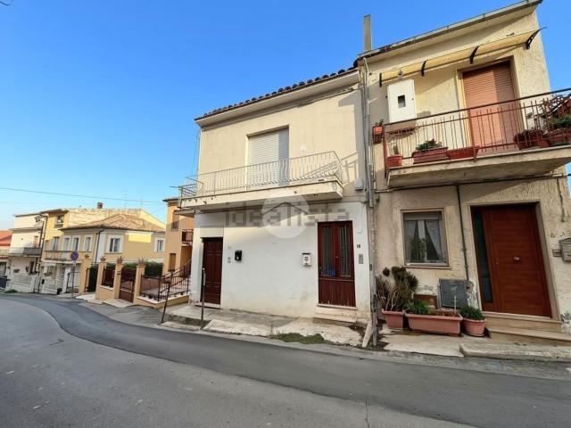 Appartamento in vendita di 115 m² in Via Fontana Vecchia, 8