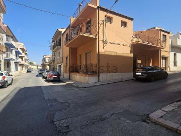 Appartamento in vendita di 115 m² in Via Firenze, 11