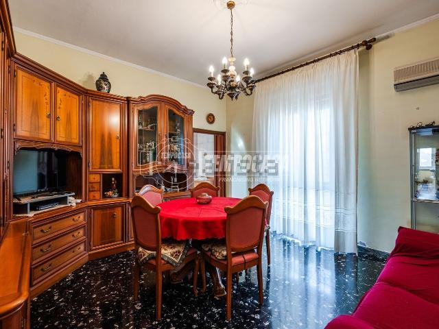 Appartamento in vendita di 115 m² in Via Francesco Nicoli, 79