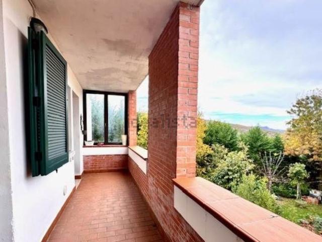 Appartamento in vendita di 115 m² in Via Fratelli Cervi