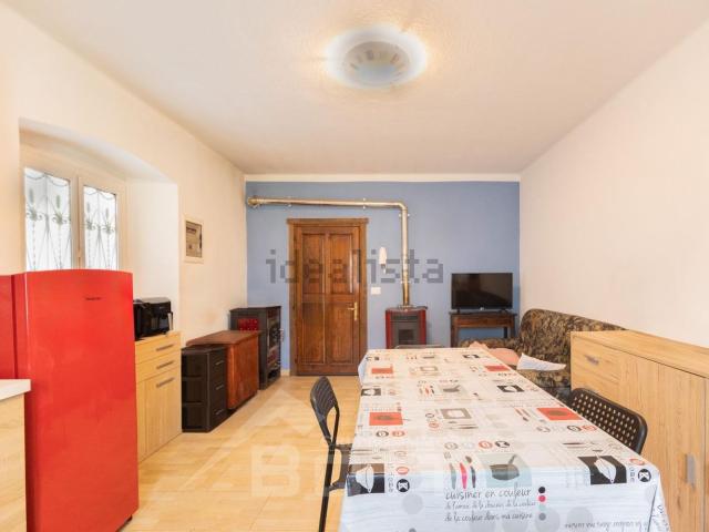 Appartamento in vendita di 115 m² in Via Frera