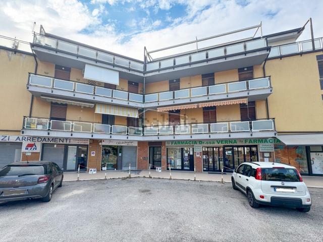 Appartamento in vendita di 115 m² in Via FRETANA, 100