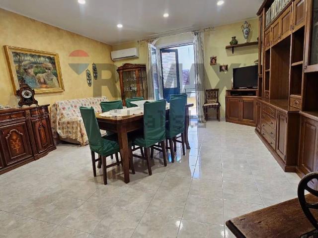 Appartamento in vendita di 115 m² in Via Ippolito Nievo, 5