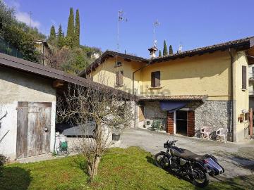 Appartamento in vendita di 115 m² in Via Oleificio