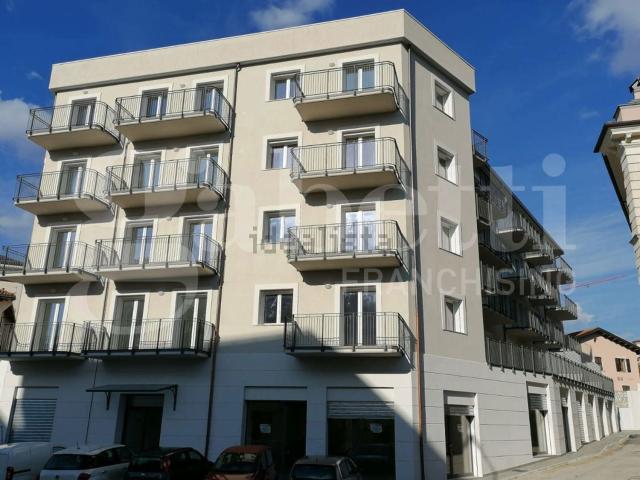 Appartamento in vendita di 115 m² in Via Orto Agrario, 2