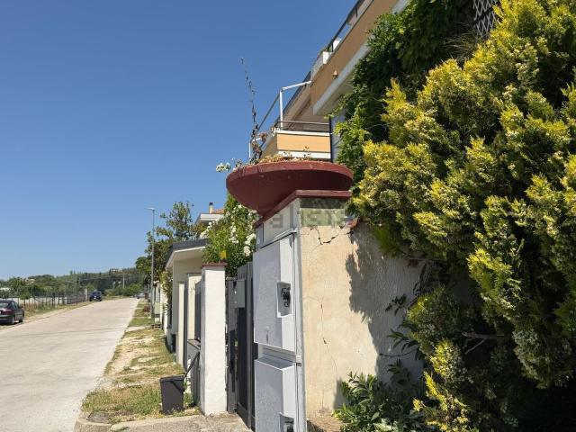 Appartamento in vendita di 115 m² in Via Lago di Como